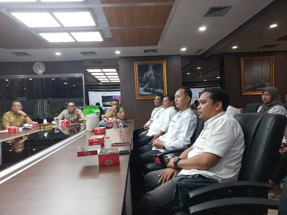 Program Strategis Perumda Varia Niaga: Kost Syariah, Bebaya Mart, TLS, dan Logo Baru Disambut Positif Walikota Samarinda
